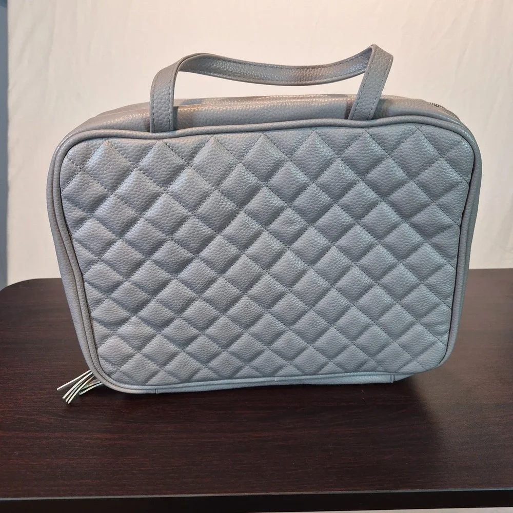 NWOT Ms Lovely Quilted Toiletry Bag Gray PU Leather Modern Sophisticated Classic